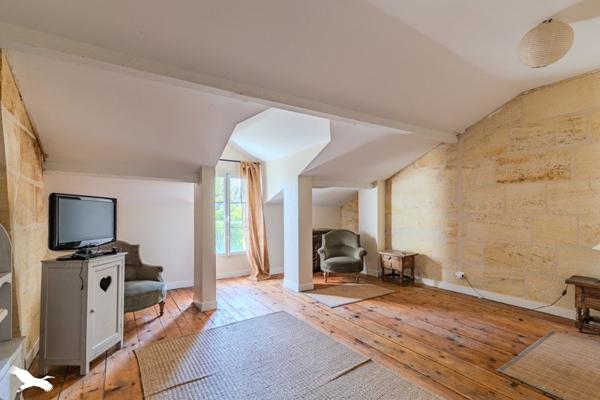 Maison à vendre |  Vayres |  9 pièces | 292 m²