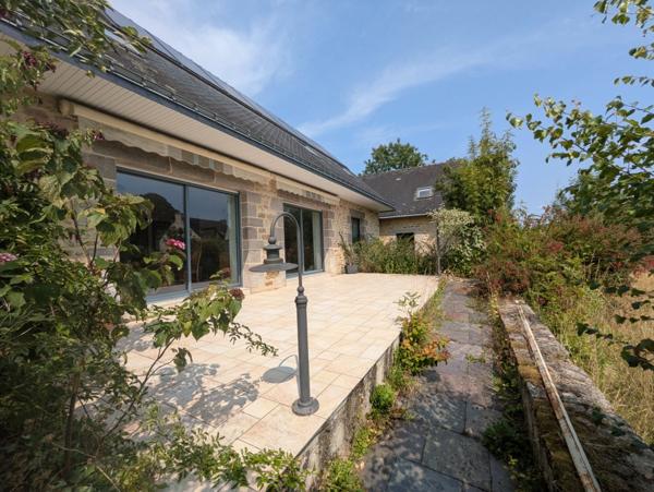 SAINT CARADEC TREGOMEL ENSEMBLE DE 4 LONGERES DE 438M² ENVIRON SUR PARCELLE DE 4400M² AVEC PUITS