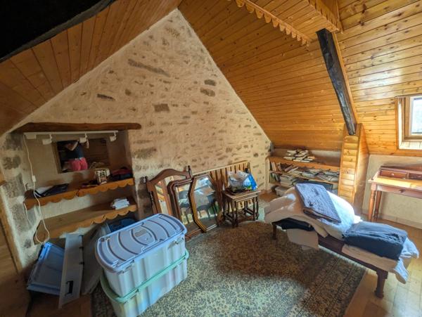 SAINT CARADEC TREGOMEL ENSEMBLE DE 4 LONGERES DE 438M² ENVIRON SUR PARCELLE DE 4400M² AVEC PUITS