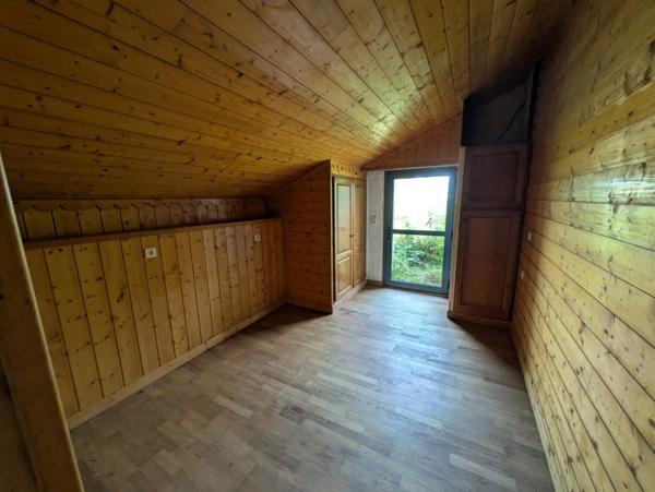 SAINT CARADEC TREGOMEL ENSEMBLE DE 4 LONGERES DE 438M² ENVIRON SUR PARCELLE DE 4400M² AVEC PUITS