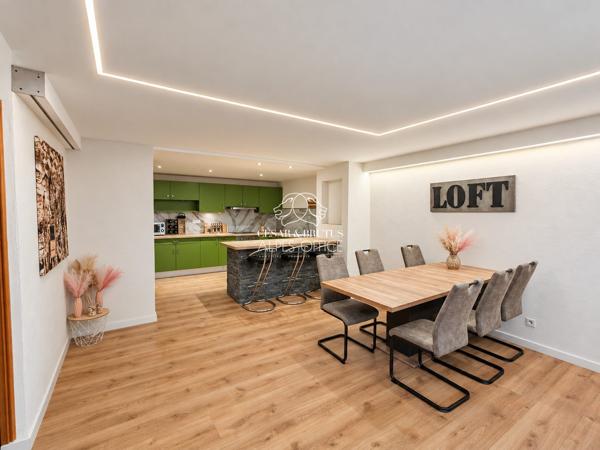 SALLANCHES, proche centre-ville, Appartement 4 pièces 3 chambres, 91 m², 2 balcons, parking et cave vue Mont-Blanc.