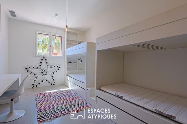 Villa Contemporaine et Singulière en bord de mer