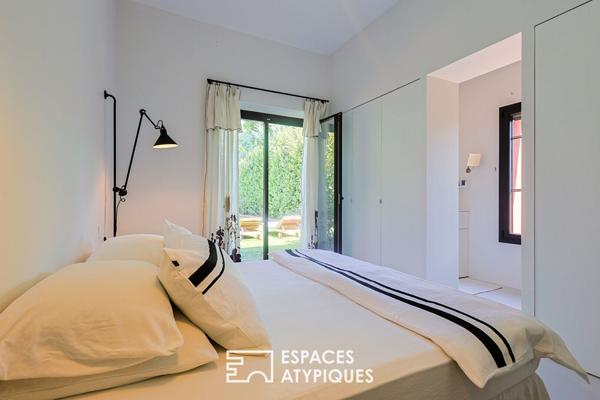 Villa Contemporaine et Singulière en bord de mer