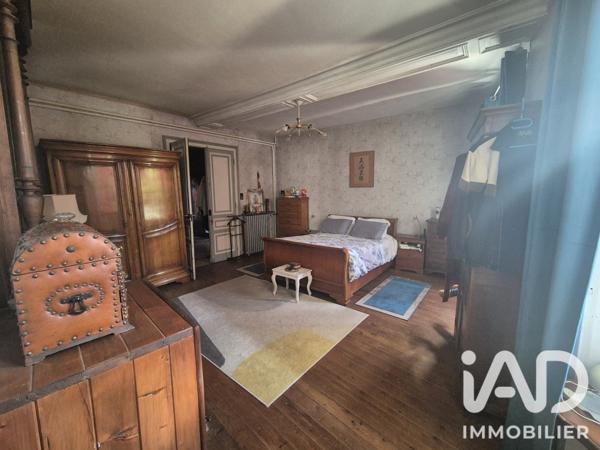 Maison à vendre 4 pièces 223,7 m² Mussidan