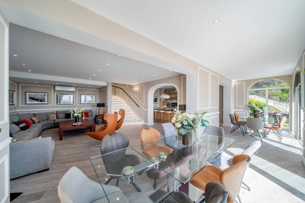 Propriété contemporaine avec vue mer panoramique