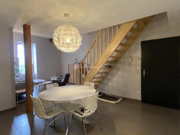 Location                                                      Appartement
                        
                     3 pièces                      73 m2                     à Gaillac