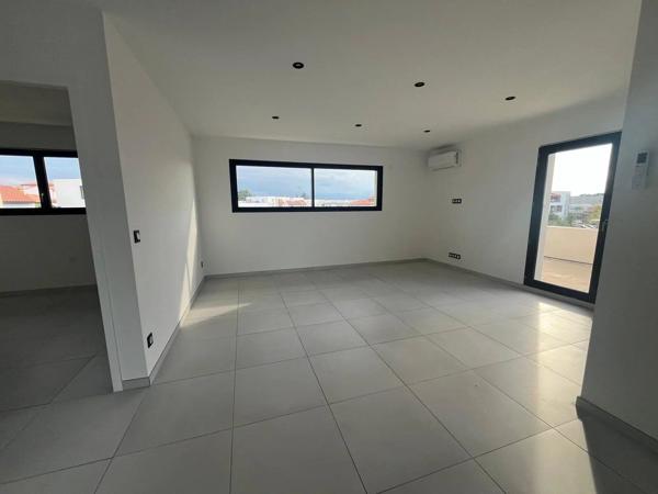 Vente                                                      Villa
                        
                     6 pièces                      122 m2                     à Perpignan