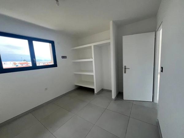 Vente                                                      Villa
                        
                     6 pièces                      122 m2                     à Perpignan