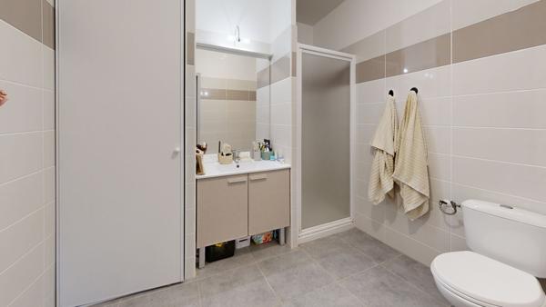 NARBONNE (Réveillon) Bel appartement T2 avec terrasse et parking sécurisé