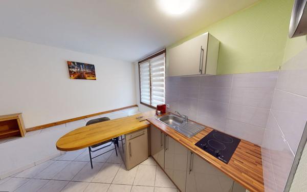 Immeuble à vendre    4 pièces •  Lasbordes