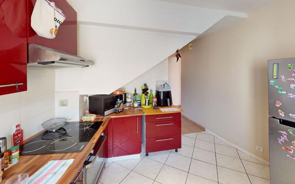 Immeuble à vendre    4 pièces •  Lasbordes