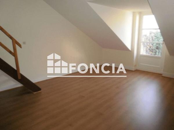 Location Studio 39.86 m² - 19 RUE DES GRANDS CHAMPS Orleans 45000