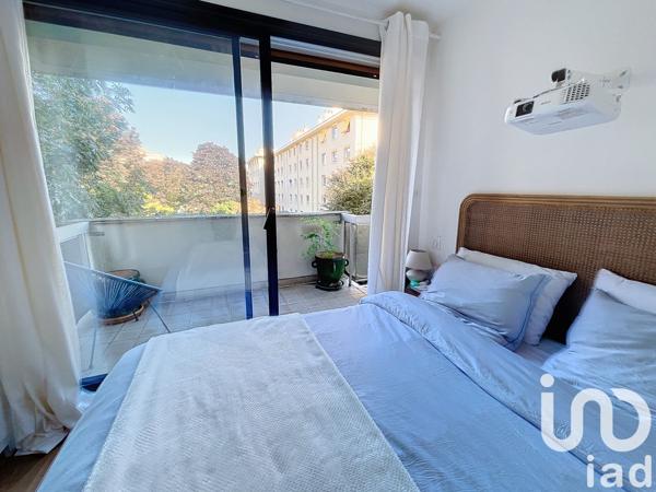 Apartment for sale 3 rooms 72 m² Saint-Cloud