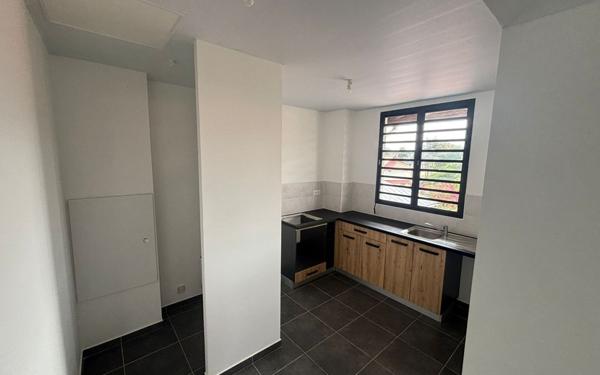 Appartement à louer    3 pièces • 74,39 m2 Cayenne