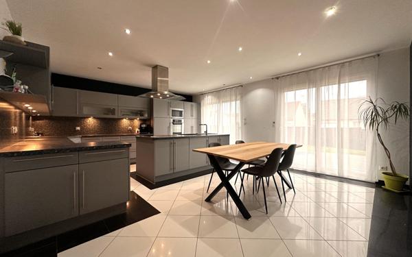 Maison à vendre    7 pièces •  Soissons