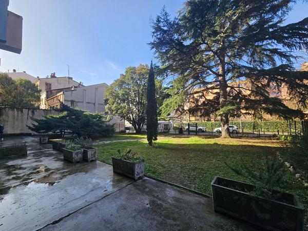 François Verdier - Appartement T2 - 43.48 m2 + parking sous-sol + cellier