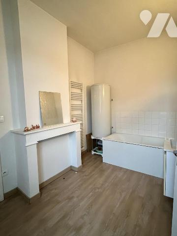 A VENDRE APPARTEMENT ET COMBLES AMENEAGABLES - HENIN BEAUMONT