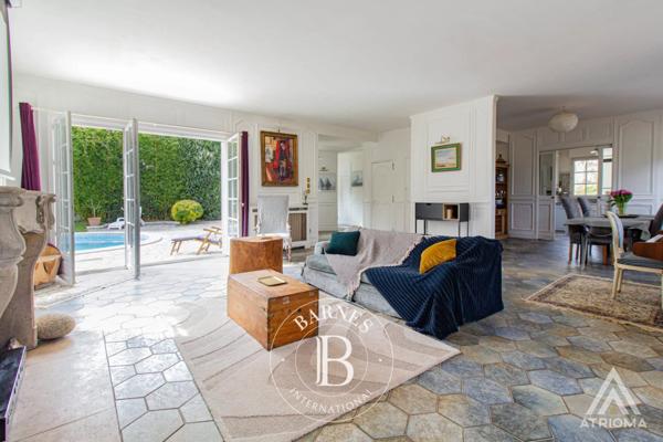 Marnes-la-Coquette, Maison  330 m² à vendre