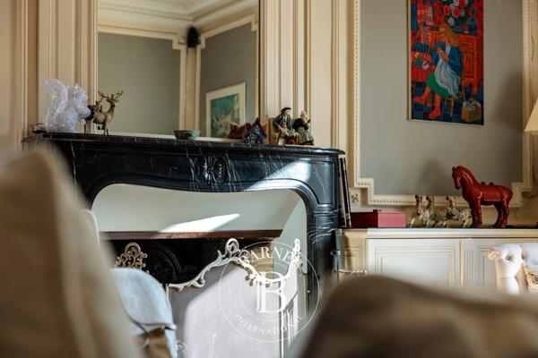 Carquefou, Maison  627 m² à vendre