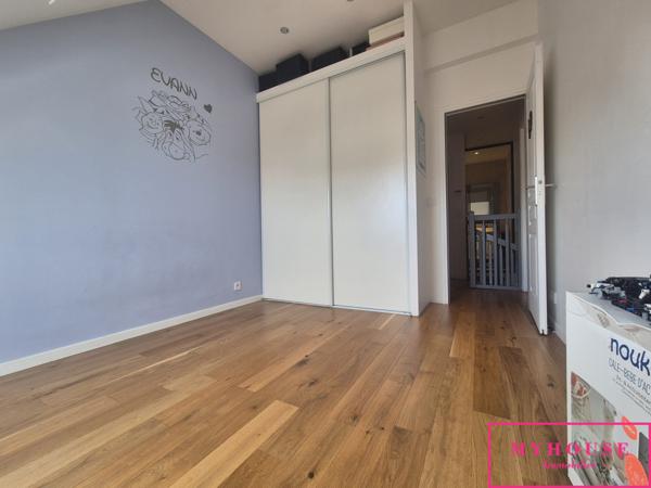 Appartement
                                                                                                                                                                                                                                                                                                                        3 pièce(s)                                                                                                                                                                                                          2 chambre(s)                                                                                                                                                                                                          75.58  m²