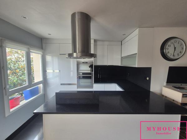 Appartement
                                                                                                                                                                                                                                                                                                                        3 pièce(s)                                                                                                                                                                                                          2 chambre(s)                                                                                                                                                                                                          75.58  m²