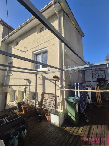 Maison
                                                                                                                                                                                                                                                                                                                        3 pièce(s)                                                                                                                                                                                                          1 chambre(s)                                                                                                                                                                                                          63  m²