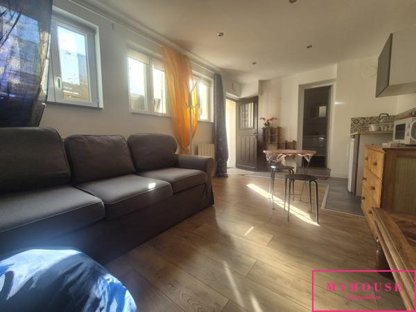 Maison
                                                                                                                                                                                                                                                                                                                        3 pièce(s)                                                                                                                                                                                                          1 chambre(s)                                                                                                                                                                                                          63  m²