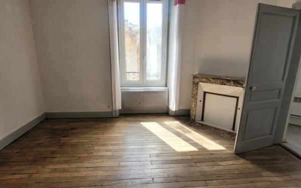 Immeuble à vendre    16 pièces •  Limoges