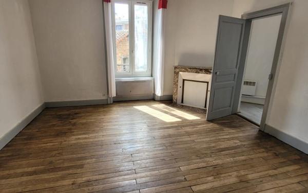 Immeuble à vendre    16 pièces •  Limoges