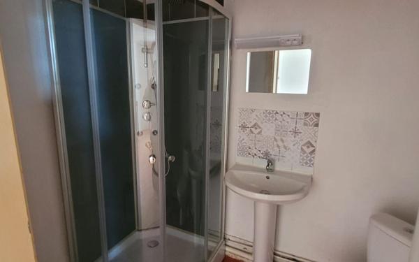 Immeuble à vendre    16 pièces •  Limoges