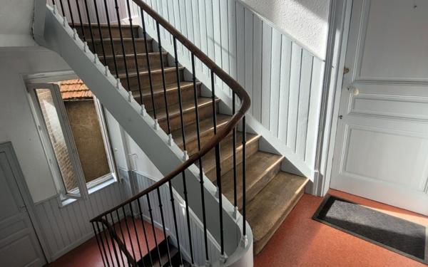 Immeuble à vendre    16 pièces •  Limoges