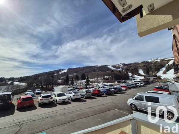 Appartement 1 pièce de 30 m² à Besse-et-Saint-Anastaise (63610)