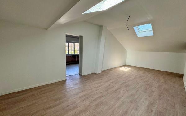 Maison à vendre    5 pièces •  Omissy