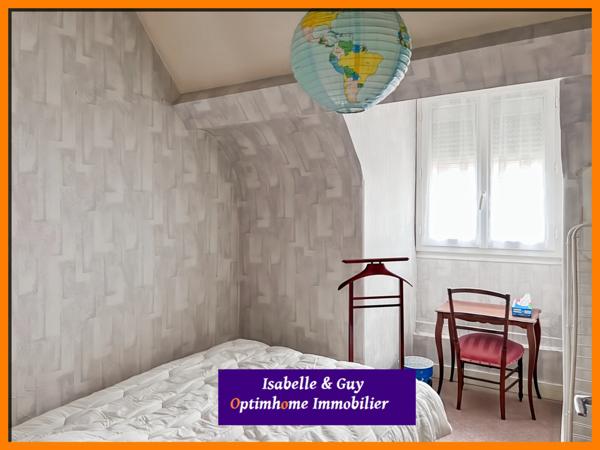 2 LOGEMENTS ET UN TERRAIN AVEC 2 BATIMENTS