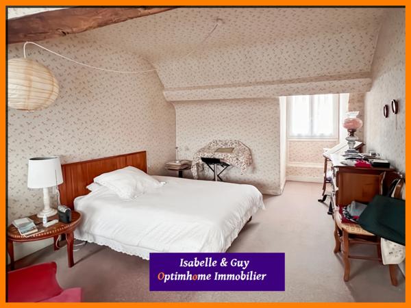 2 LOGEMENTS ET UN TERRAIN AVEC 2 BATIMENTS