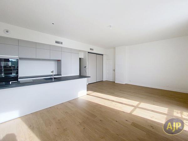 Location appartement Arcachon : 1 840 € - AJP Immobilier Arcachon