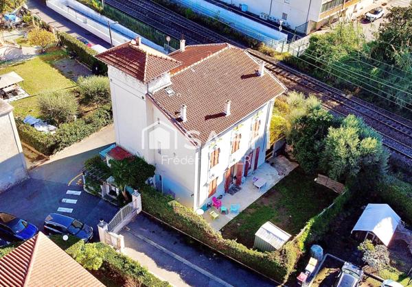 Golfe-Juan : Immeuble Bourgeois 6 lots d'habitation.