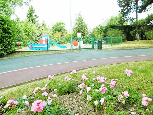 Studio de 25 m² cave et parking