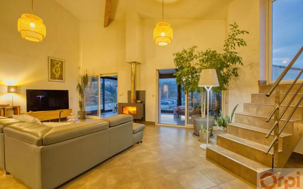 Maison à vendre    4 pièces •  Chomérac