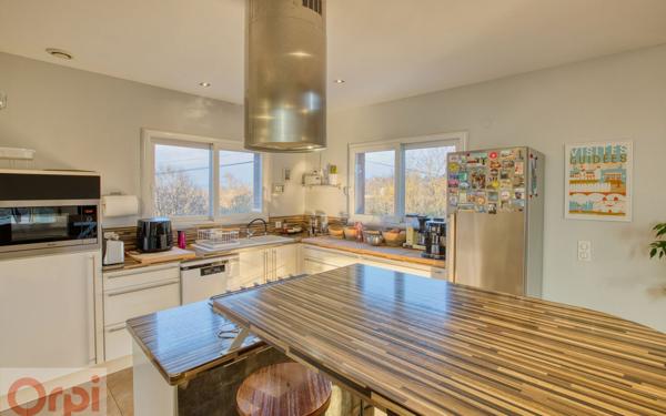 Maison à vendre    4 pièces •  Chomérac