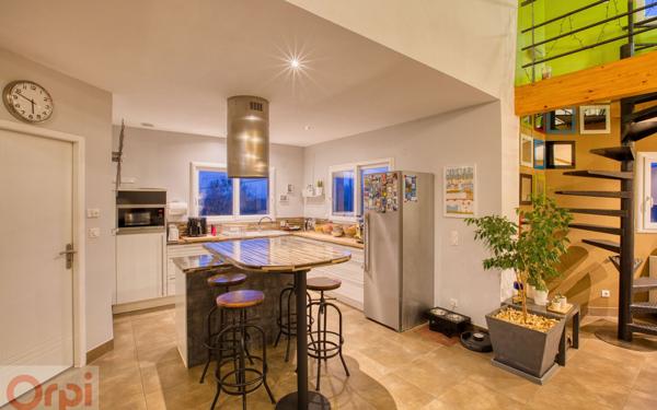 Maison à vendre    4 pièces •  Chomérac