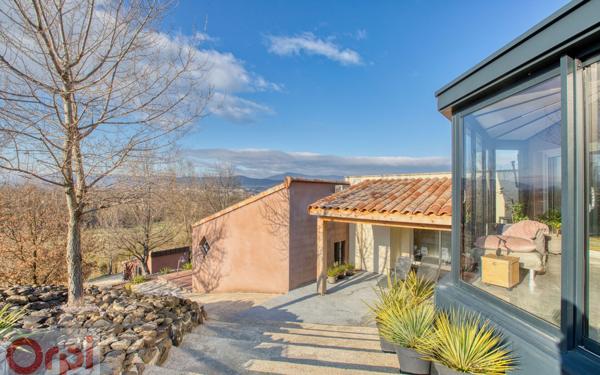 Maison à vendre    4 pièces •  Chomérac