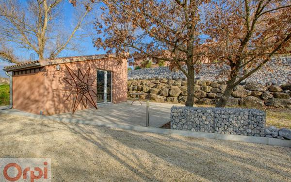 Maison à vendre    4 pièces •  Chomérac