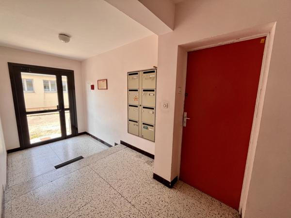 Quartier Pasteur: T3 en RDC (vendu loué meublé)