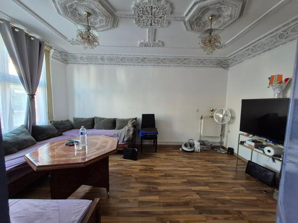 Maison 4 pièces 96 m²  + grande cour – 1er achat / investissement - activité à domicile / télétravail– Roubaix