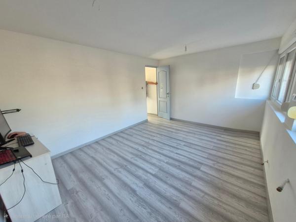 Maison 4 pièces 96 m²  + grande cour – 1er achat / investissement - activité à domicile / télétravail– Roubaix