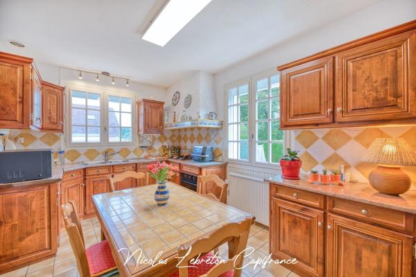 Exclusivité Capifrance - Pavillon de 163 m² – Au calme en impasse – DPE C – Proche Flers