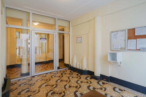 Appartement Paris 17 e - PORTE DE CLICHY / PARC MARTIN LUTHER KING