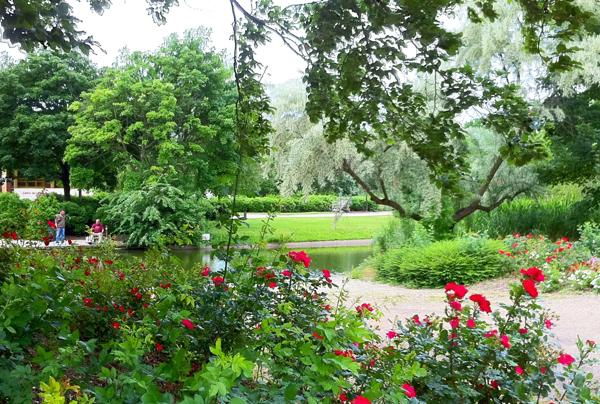 Nanterre (92000) Nanterre Préfecture : Appartement de 5 pièces sur 106,52 m² avec 2 larges balcons et un box fermé