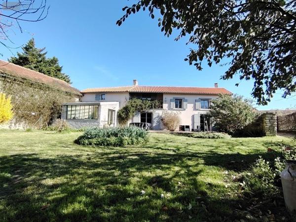 Maison à vendre à Mirebeau dans la Vienne (86110), ref : 018/1023